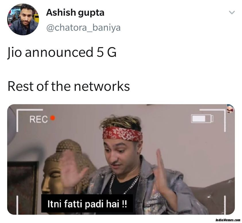 Jio announced 5G Rest of the networks Itni fatti padi hai meme.jpg