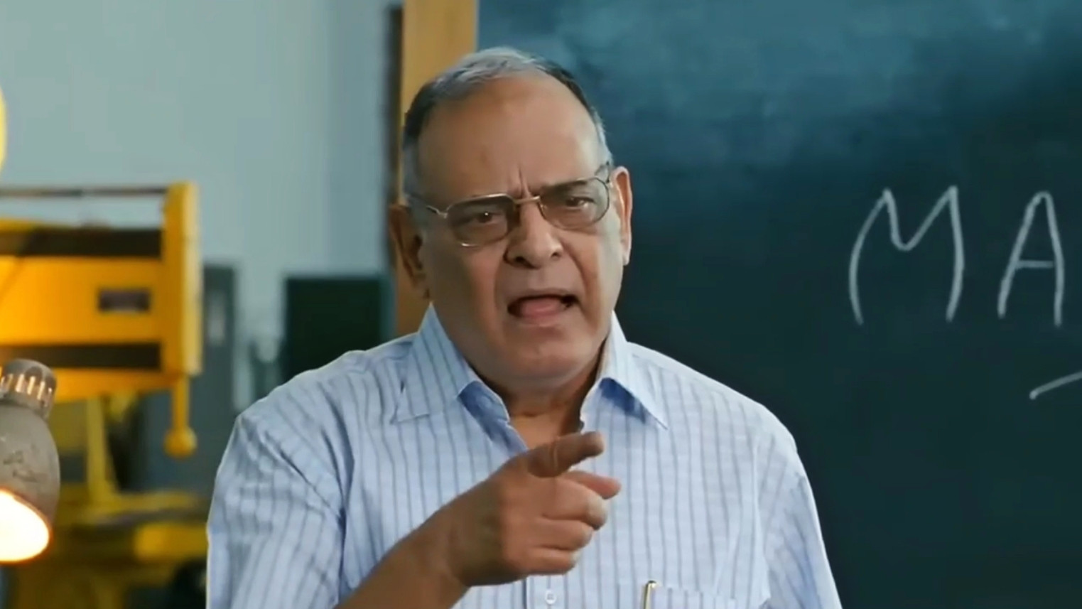 Aap Muskura Kyu Rahe Hai Blank Meme Download & Generator