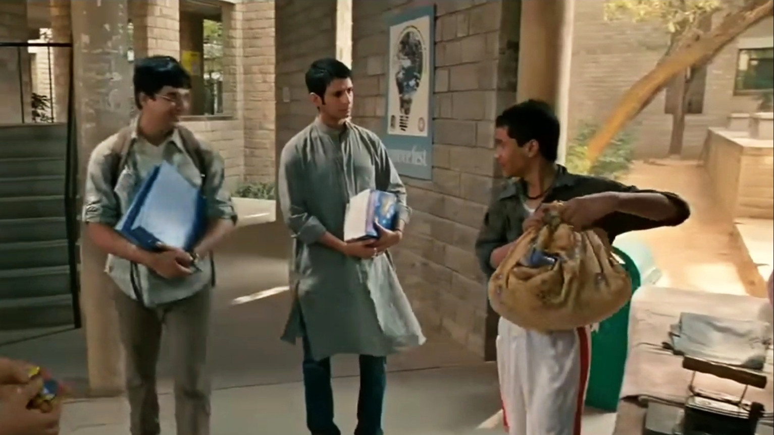 Fees Kaun Bharega Tera Baap? Blank Meme Download & Generator