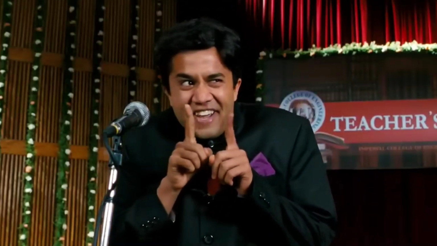 Hota Sabhi Ke Pass Hai, Sab Chupa Ke Rakhte hai Blank Meme Download & Generator