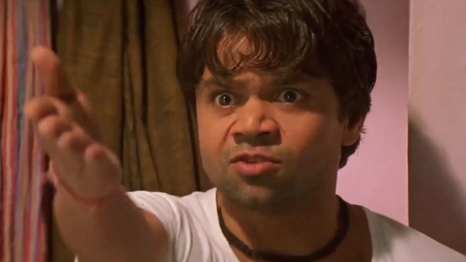 Darwaza Kyu Band Kar Rahe Ho Blank Meme Template
