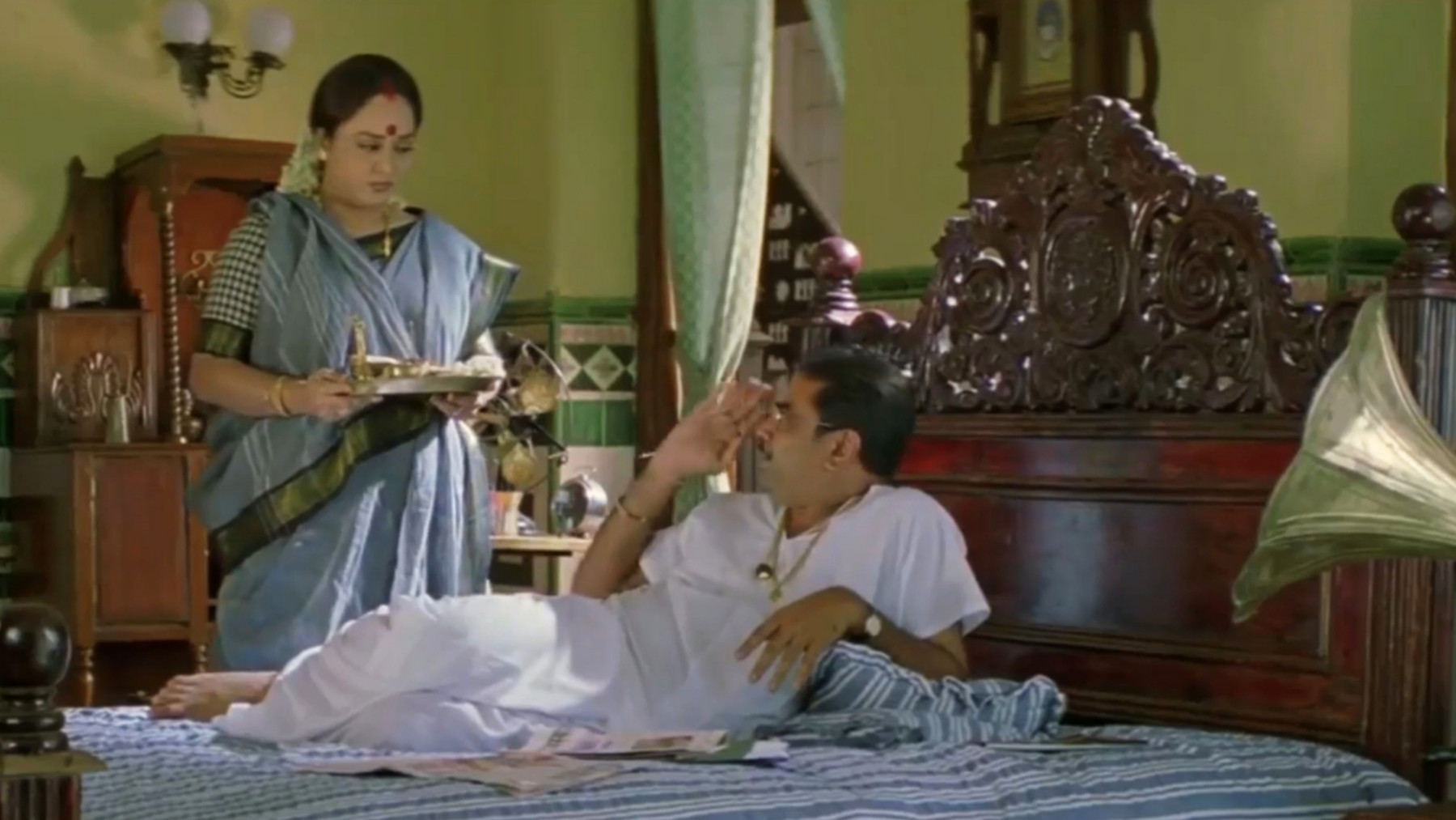Khopdia Mein Balance Hai Ki Party Uth Gayi Hai Blank Meme Template