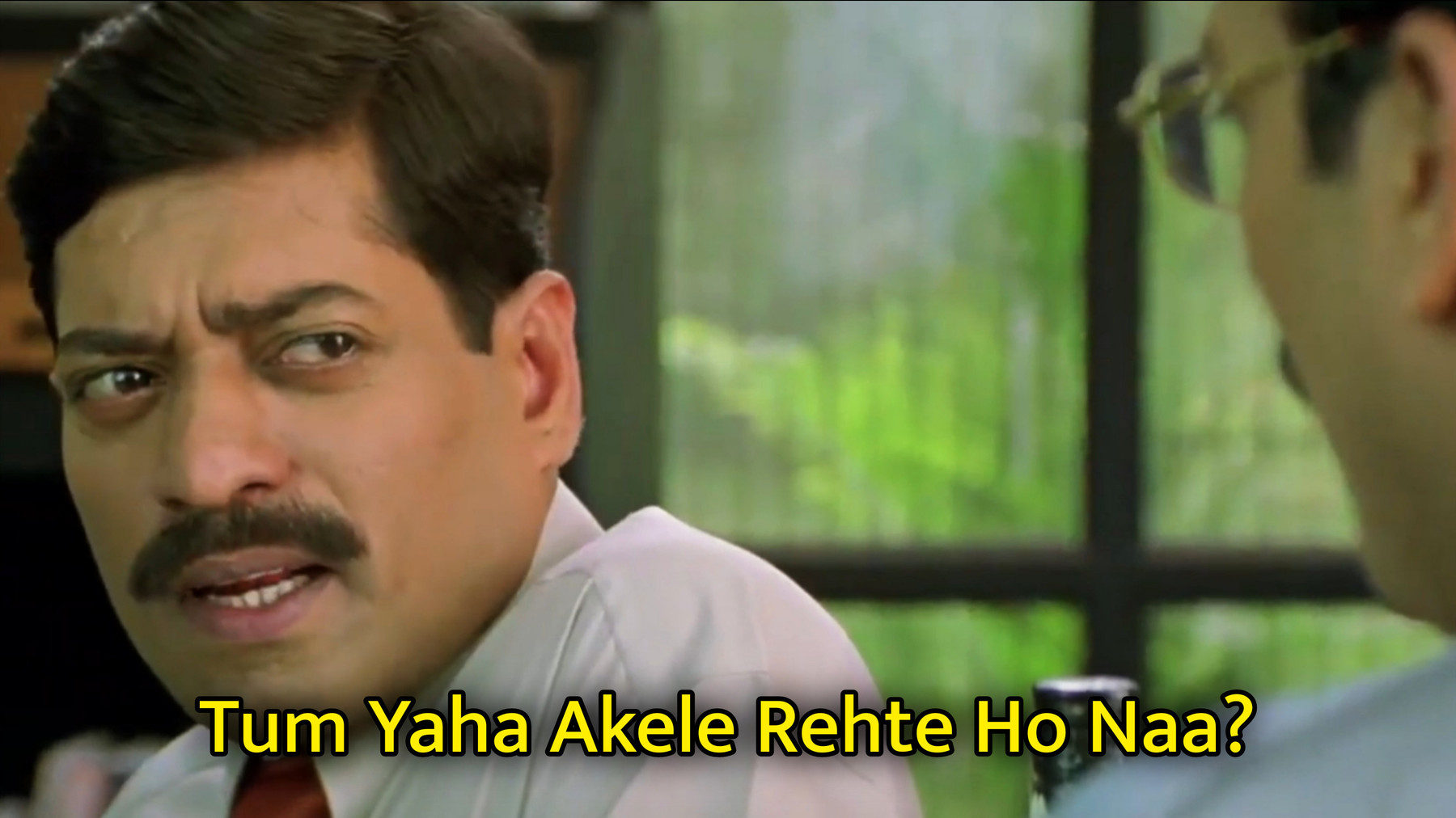 Tum Yaha Akele Rehte Ho Naa? Meme Template