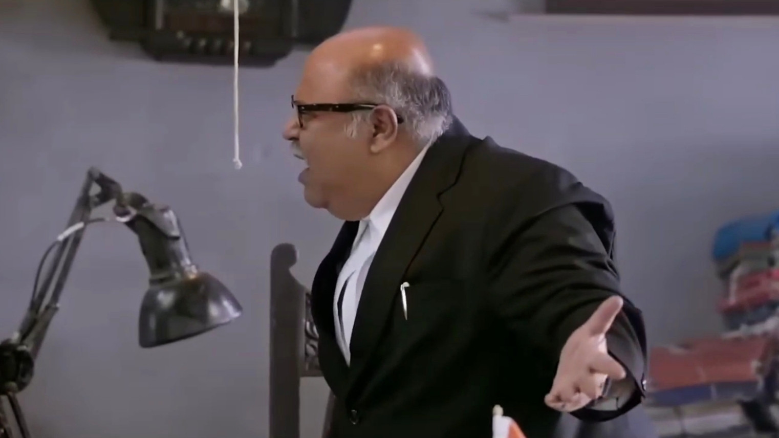 Main Bol Raha Hu Na, Mere Ko Bolne De