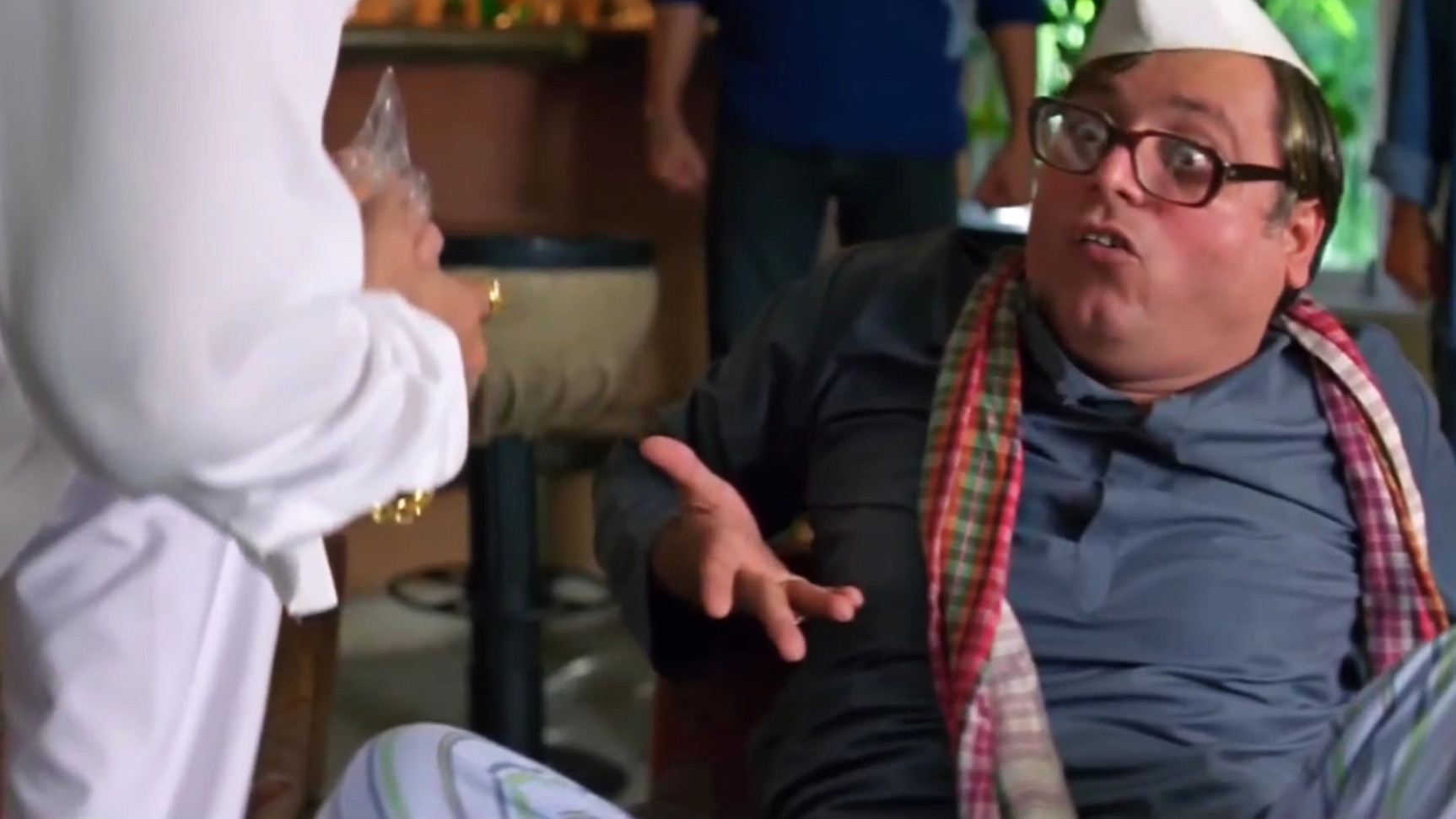 Main Jeb Me Leke Thodi Ghumta Hu Blank Meme Download & Generator