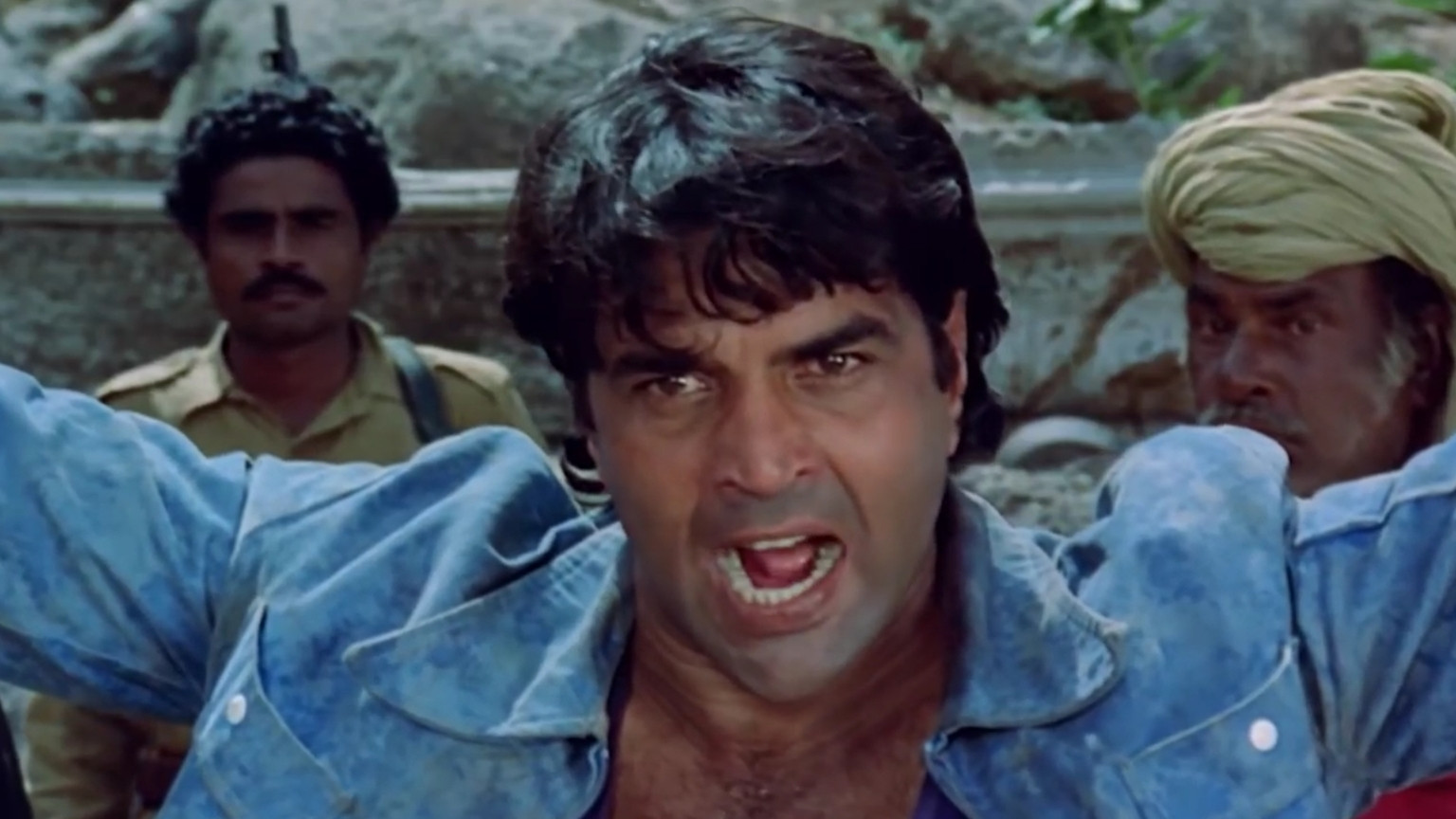 Basanti In Kutto Ke Samne Mat Nachna Blank Meme Download & Generator