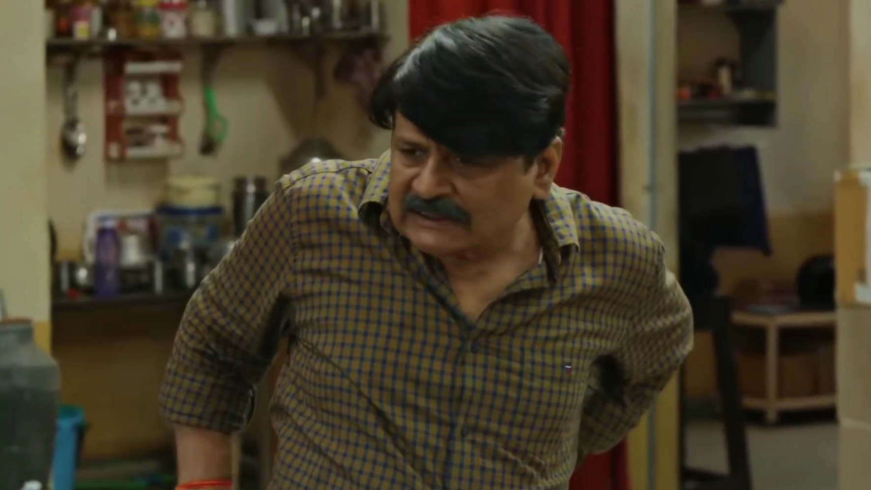 Arey Kisi Cheez Ka Hadd Hota Hai Blank Meme Template & Generator