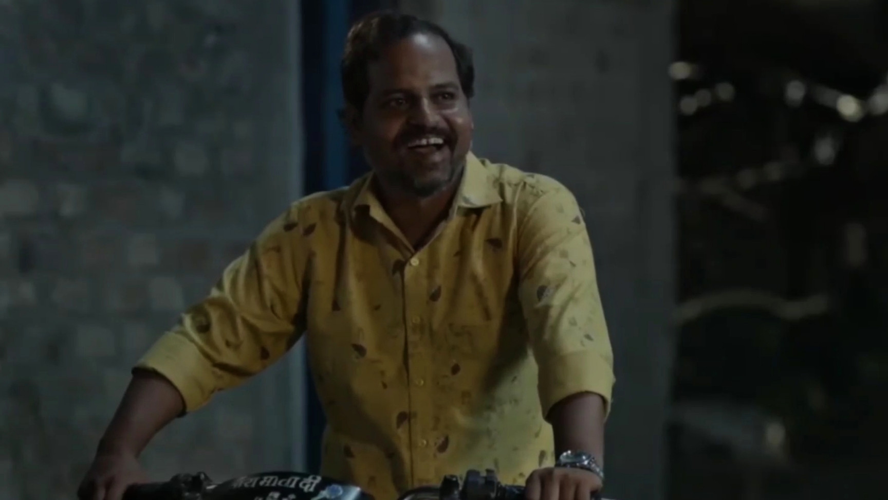 Badhiya Hai Blank Meme Template & Generator