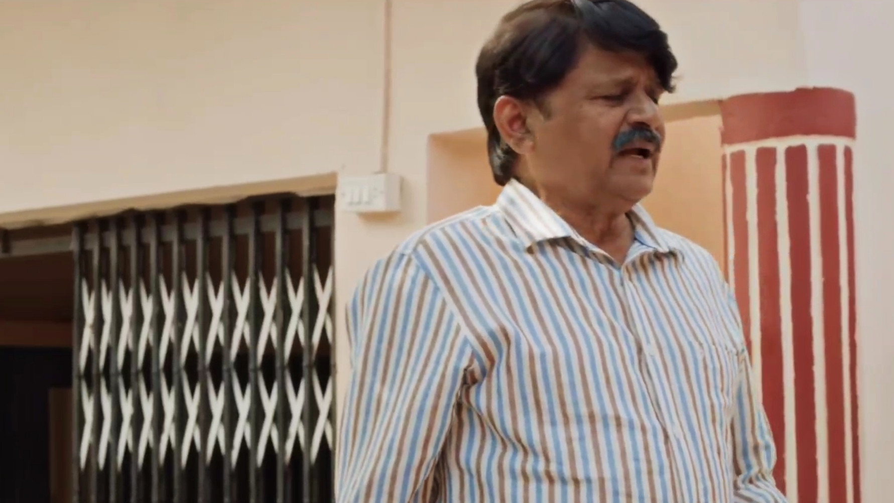 Chalo Bhai Kitna Thusoge Blank Meme Template & Generator