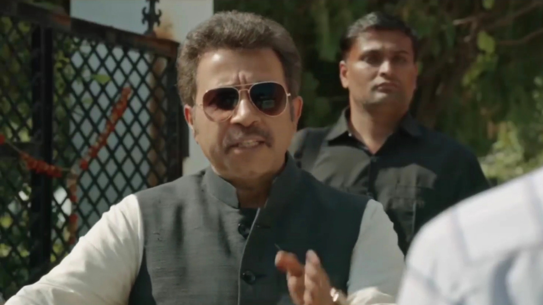 Humko Rajneeti Sikhayega Tu? Blank Meme Template & Generator