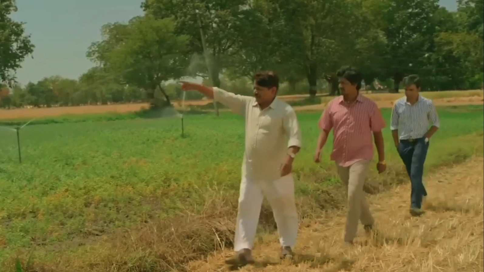 Woh Jo Khet Dekh Rahe Ho Na, Woh Bhi Hamara Hi Hai Blank Meme Download & Generator
