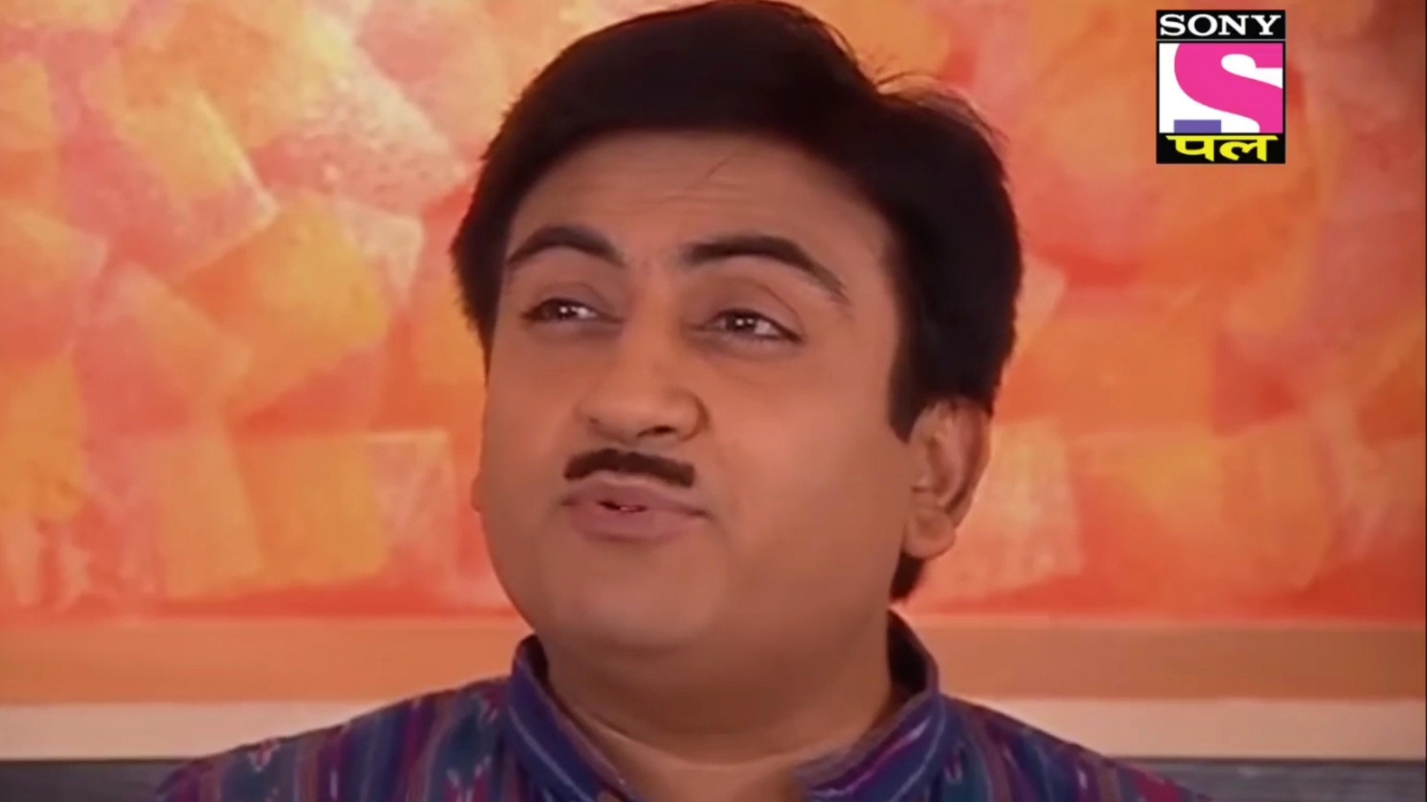Swarg Se Utri Hui Kokil Kanthi Apsara Lag Rahi Ho Blank Meme Template
