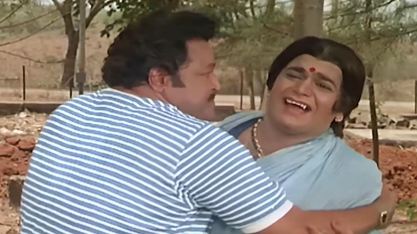 अरे सारखं सारखं त्याच झाडावर काय Blank Meme Download & Generator