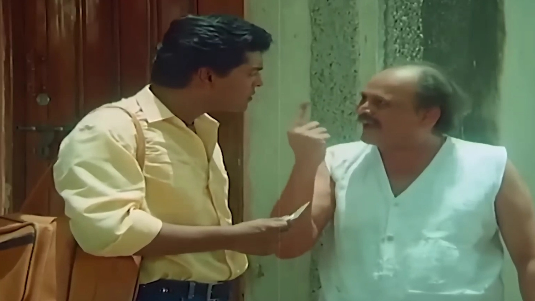 गुरांना वाचता येत नाही, माणसांना येतं Blank Meme Download & Generator