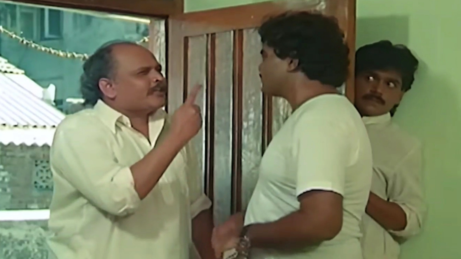 तुम्ही इतके हरामखोर असाल असं वाटलं नव्हतं  Blank Meme Download & Generator