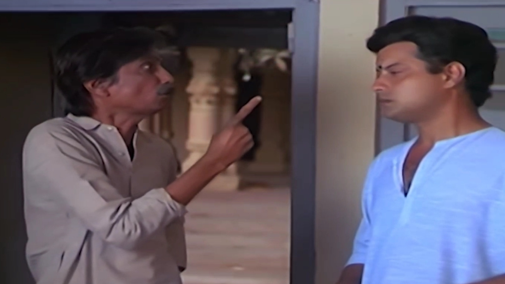 तोंड वर करून बोलू नकोस Blank Meme Download & Generator