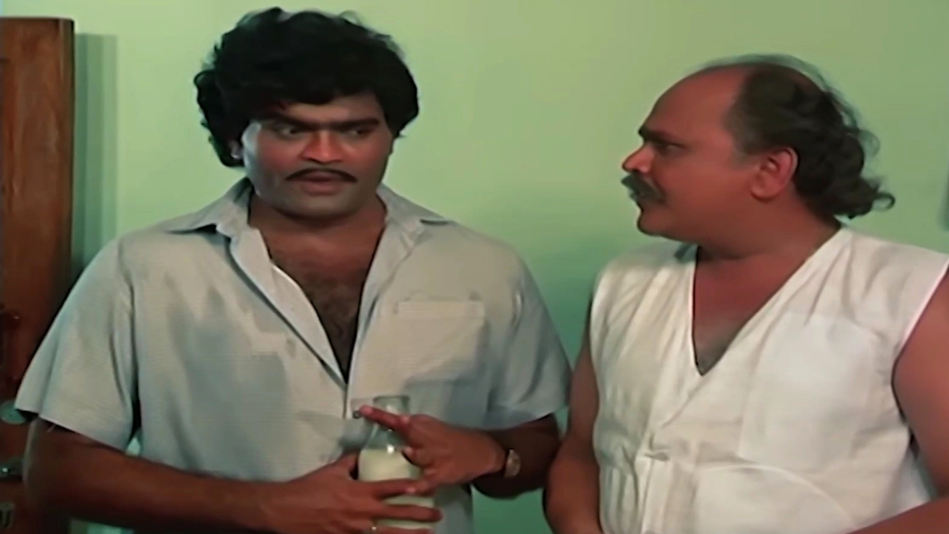 त्या औषधाला ५० रुपये पडतील Blank Meme Download & Generator