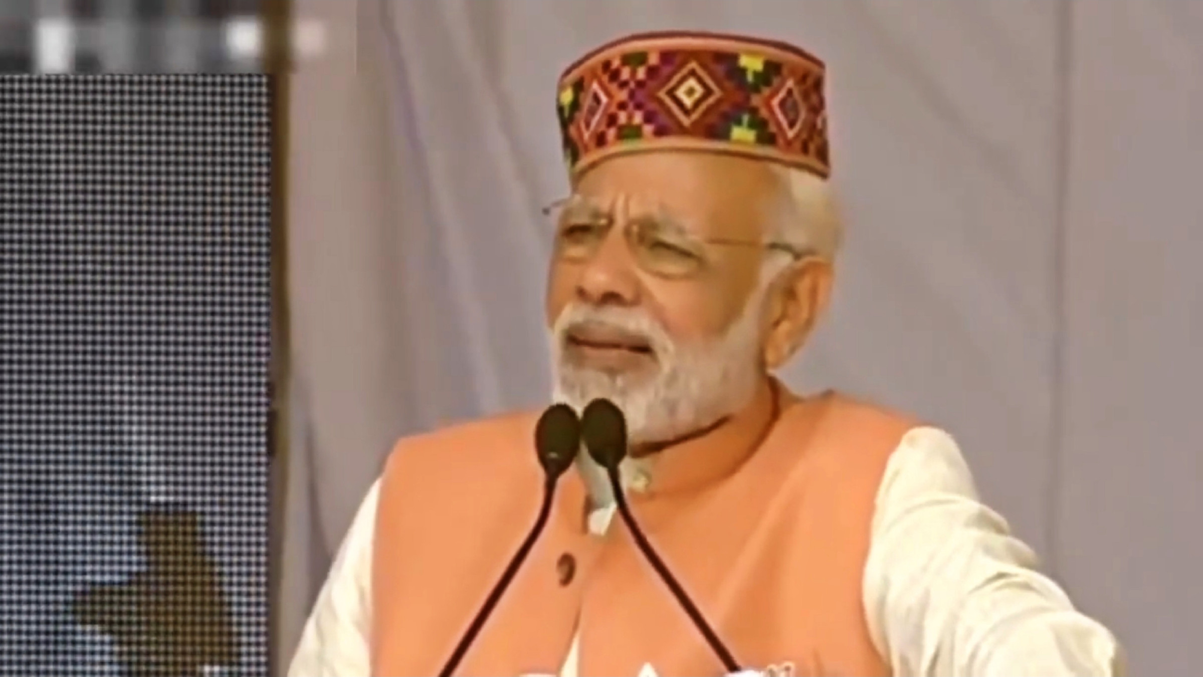 Maza Nahi Aa Raha Hai Narendra Modi Blank Meme Download & Generator