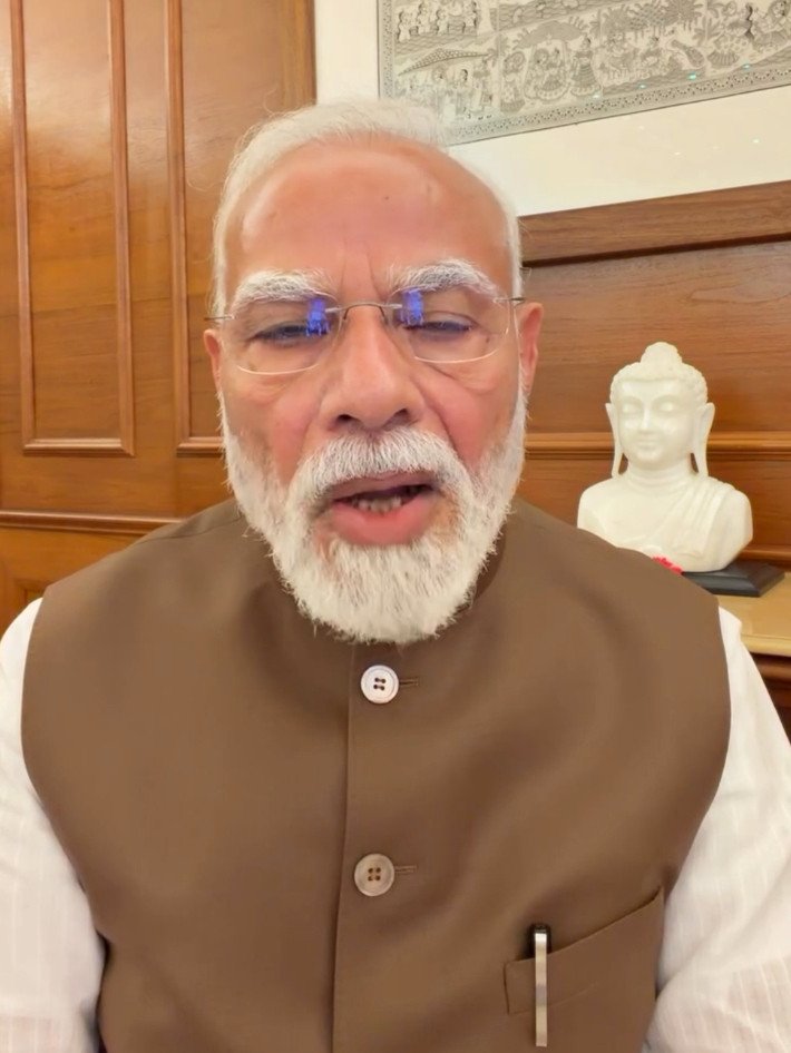 Narendra Modi Bahut Bahut Dhanyawad Blank Meme Template & Generator
