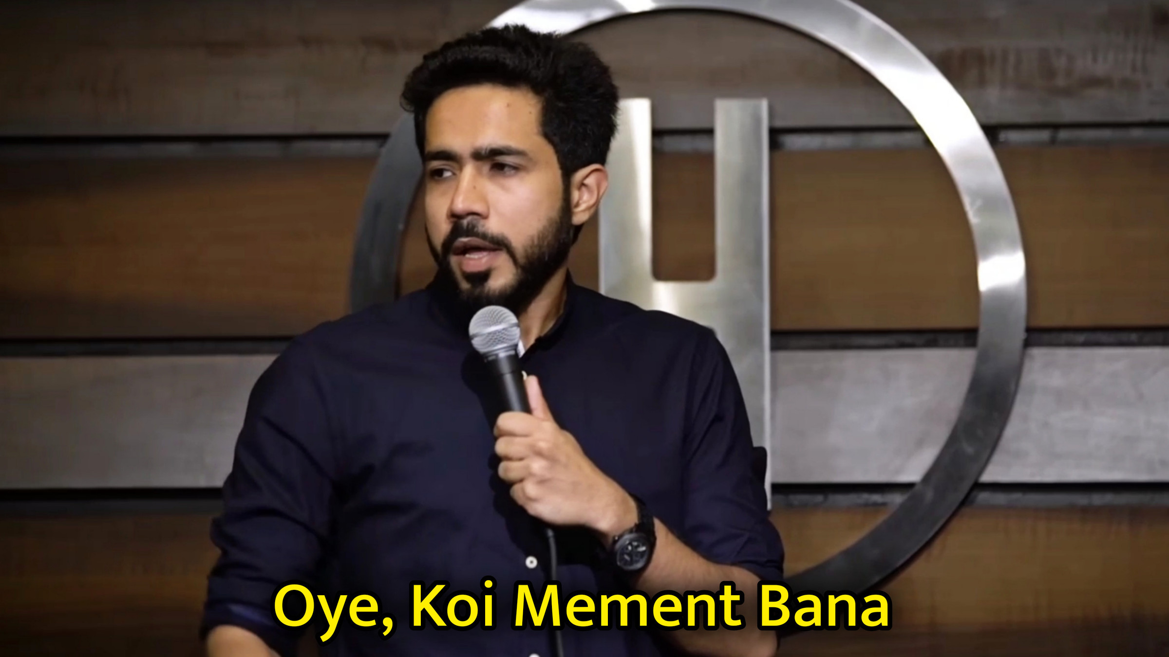 Oye, Koi Mement Bana Meme Template