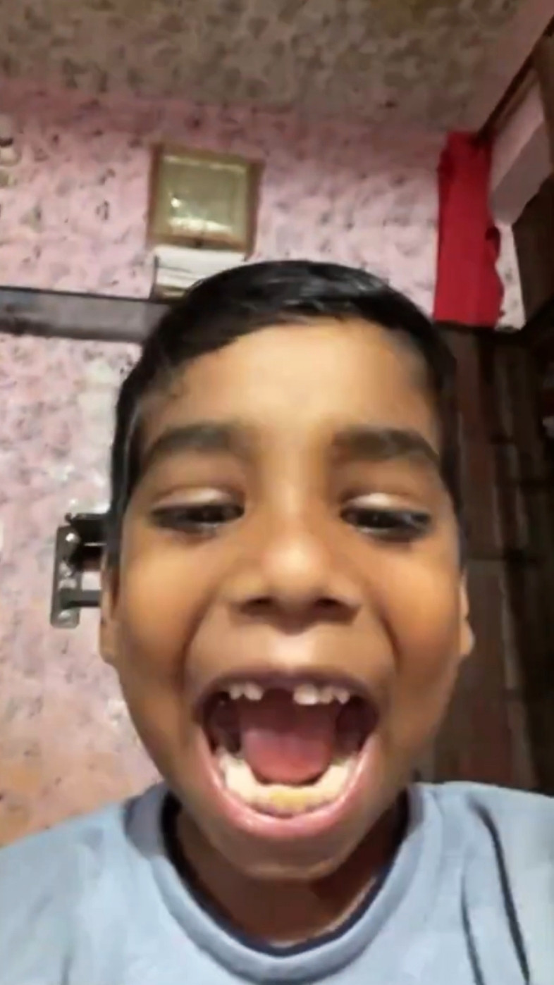 Tain Tain Tun Tun Ti Ti Tain Kid Singing Blank Meme Download & Generator