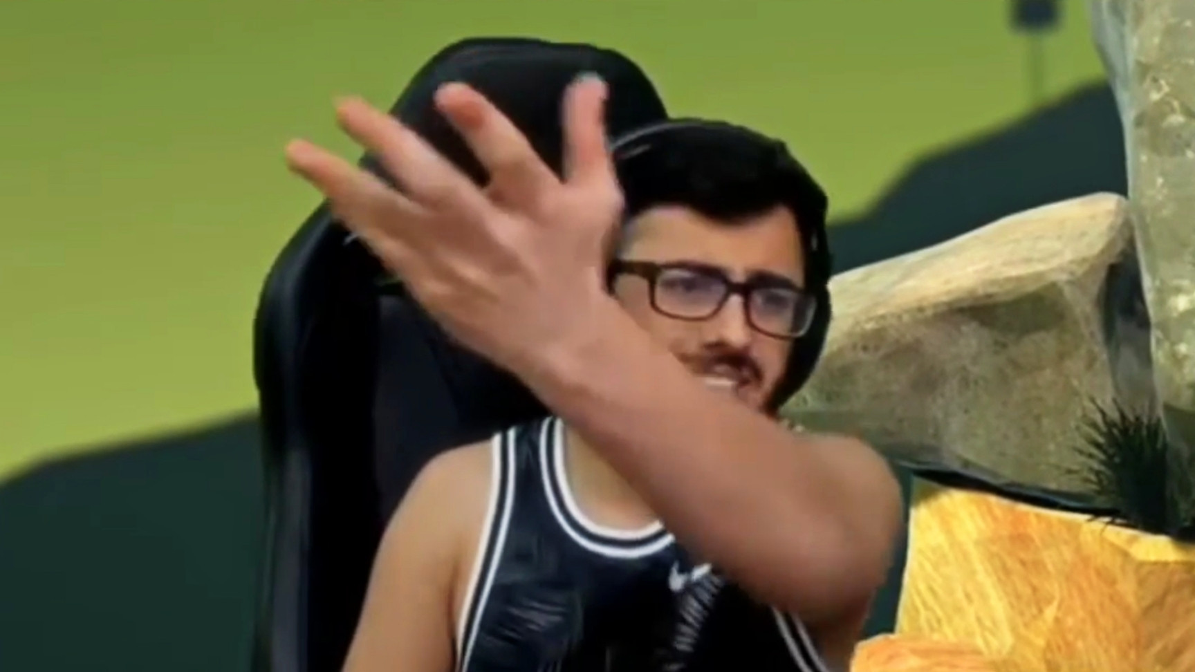 Abey Itna Piche Kaise Aa Gaya Ye Blank Meme Template