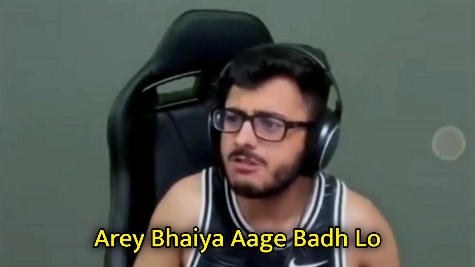 Arey Bhaiya Aage Badh Lo Meme Template