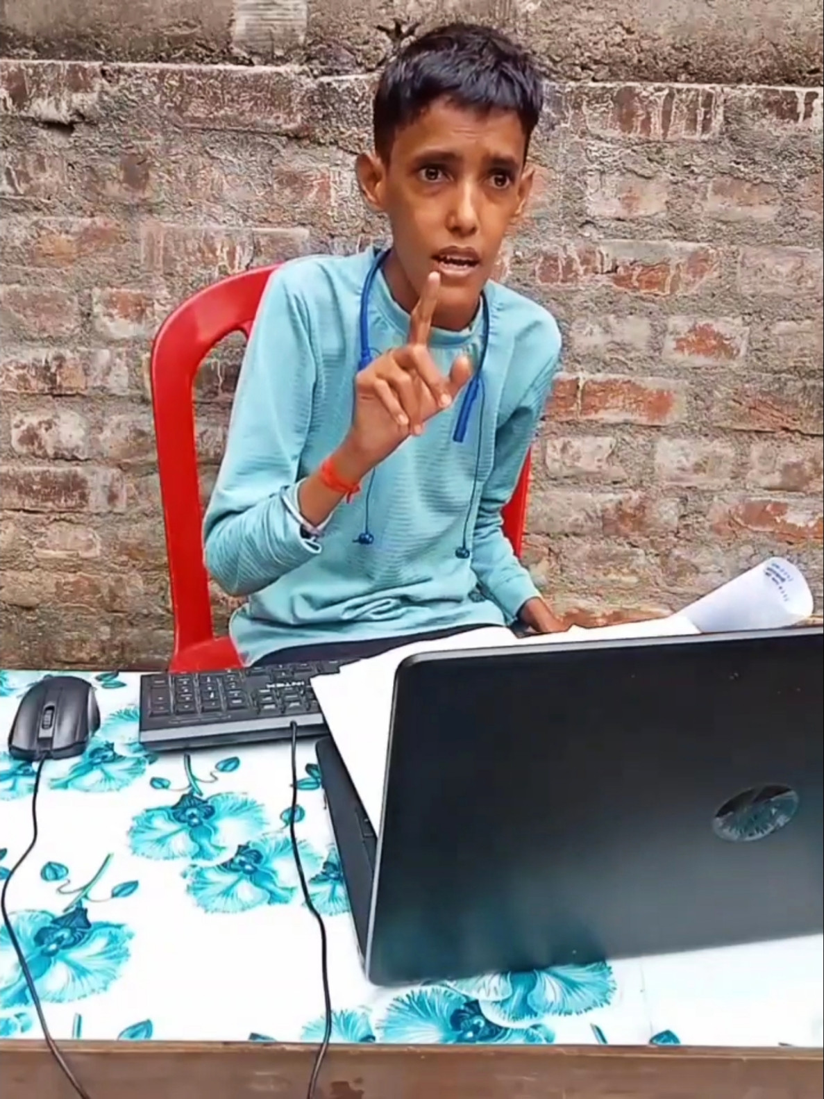 Aap Aisa Kariye, Civil Court Jakar Ek Lawyer Ko Pakdiye Blank Meme Template