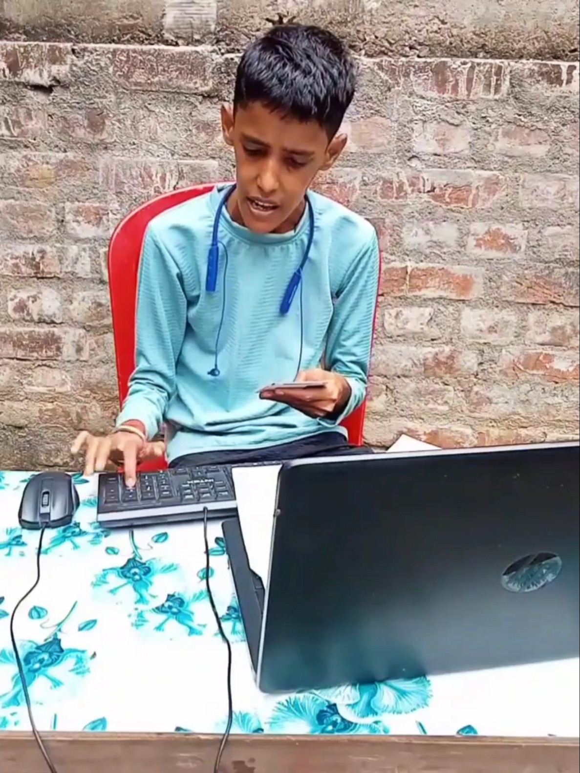 Aap Ka Kitna Paisa Nikalna Hai? Blank Meme Template