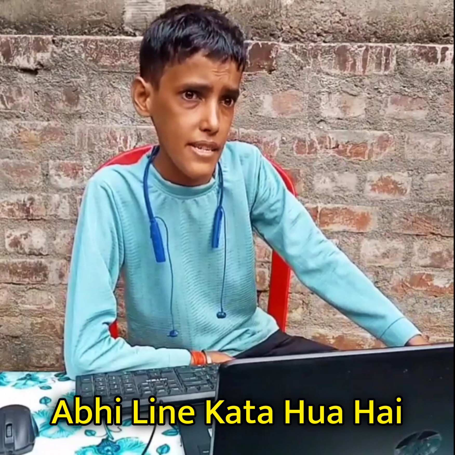 Abhi Line Kata Hua Hai Meme Template